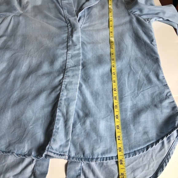 Sam Edelman Split Back Roll Up Sleeves Chambray Shirt Size Medium - Picture 10 of 16